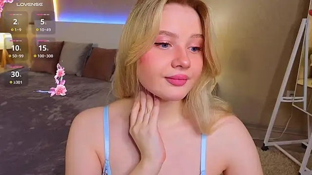 oliviabr0wn0 online show from 02/17/25, 02:09