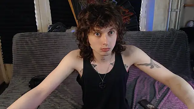 Snapshot of axxxturel chatting on 06/01/26, 01:24 axxxturel online show from 06/01/26, 01:24