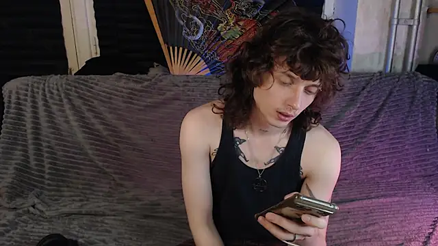 Snapshot of axxxturel chatting on 06/04/26, 05:19 axxxturel online show from 06/04/26, 05:19
