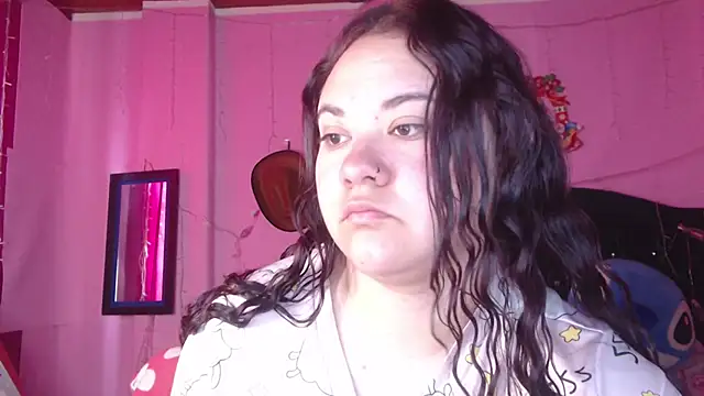 NikkiRous  online show from 11/18/25, 02:10