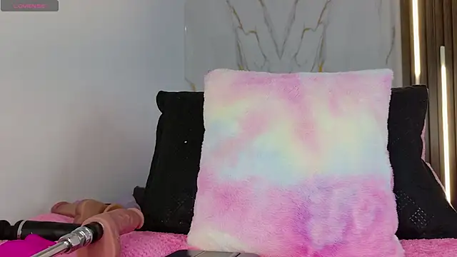 mia 099 online show from 10/25/25, 08:25