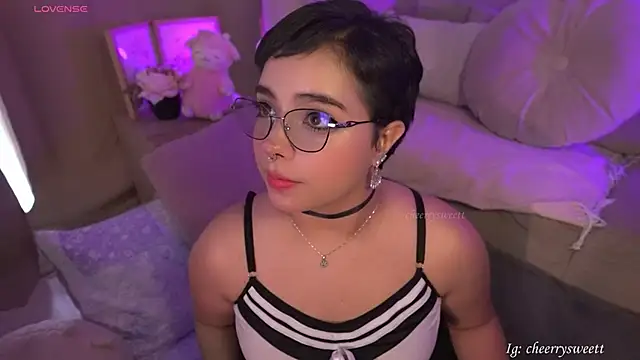 Cheerrysweett online show from 03/17/26, 08:45