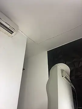 Ema azel online show from 12/20/24, 01:43