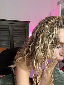 BrattyBae xo online show from 01/10/25, 07:54