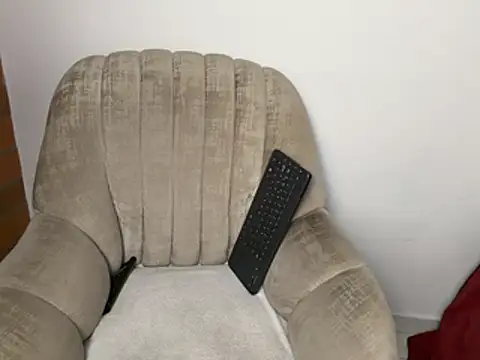 kanela3434 online show from 04/22/26, 12:02