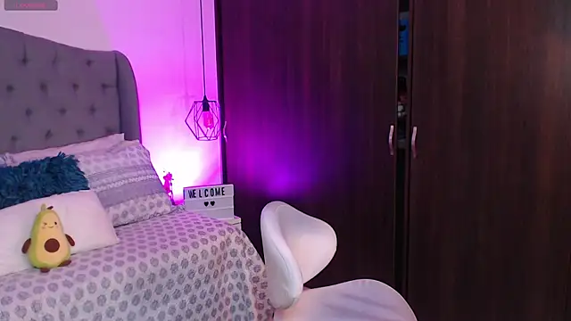 Snapshot of miaromanove_ss chatting on 01/06/25, 06:58 miaromanove ss online show from 01/06/25, 06:58