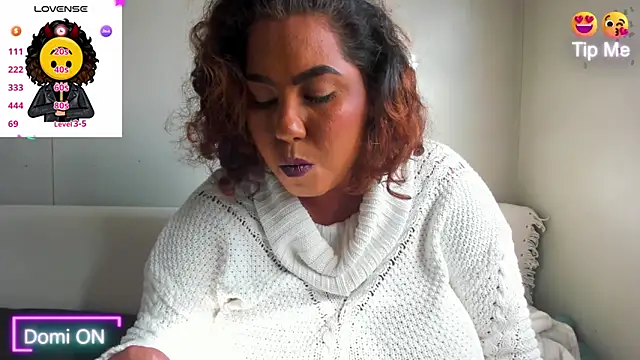 isobeladams20 online show from 12/13/24, 11:45