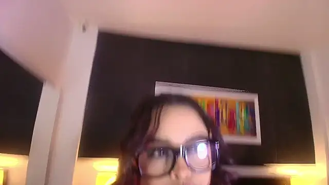 Snapshot of EvaaFoxxy1 chatting on 06/04/26, 12:11 EvaaFoxxy1 online show from 06/04/26, 12:11