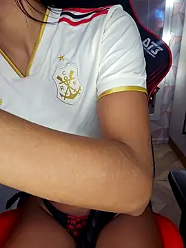 Snapshot of moreninhasilva chatting on 09/18/25, 08:00 moreninhasilva online show from 09/18/25, 08:00