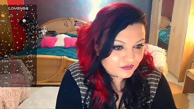 Snapshot of Ariellefoxy chatting on 02/03/25, 08:35 Ariellefoxy online show from 02/03/25, 08:35