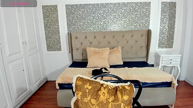 KimWessel  online show from 02/25/25, 07:36