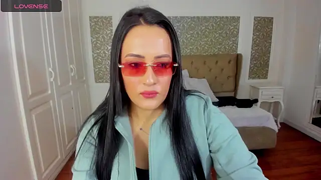 KimWessel  online show from 04/18/26, 08:42