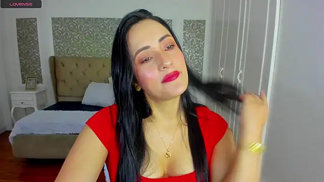 Snapshot of KimWessel_ chatting on 05/04/26, 07:10 KimWessel online show from 05/04/26, 07:10