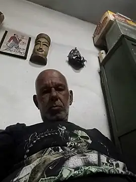 FabiQuilmes online show from 04/26/26, 02:31