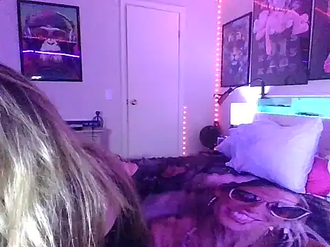 SarahStarr2020 online show from 12/10/24, 06:44