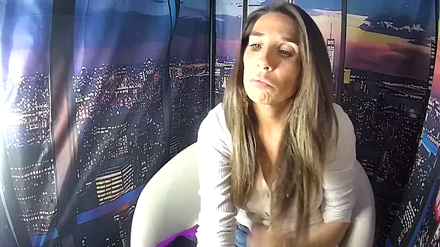 SarahStarr2020 online show from 11/10/25, 06:18