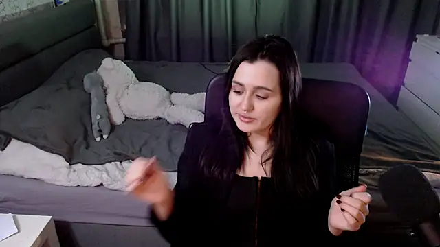 KiraYammy online show from 12/28/24, 01:18