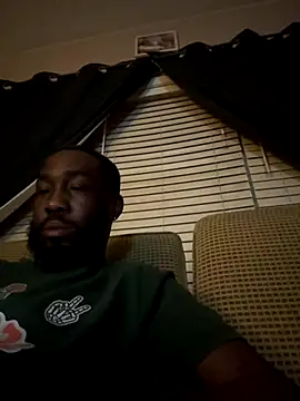 Snapshot of chaos1984 chatting on 11/02/25, 07:33 chaos1984 online show from 11/02/25, 07:33