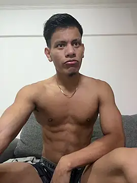 bbchocolate27 online show from 04/08/26, 10:32