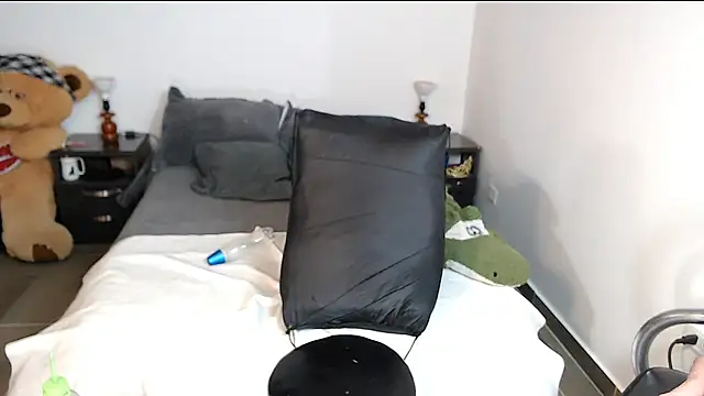 Snapshot of KRISTAL__JACKSON chatting on 03/14/25, 12:51 KRISTAL JACKSON online show from 03/14/25, 12:51