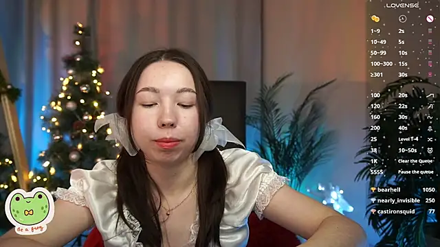 Snapshot of Sarah_Son chatting on 12/24/24, 08:44 Sarah Son online show from 12/24/24, 08:44