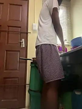 Gifttheskimaskboy online show from 03/05/26, 08:43