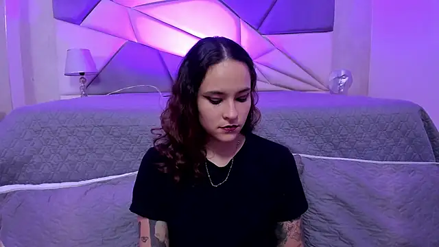 AnnyThompson  online show from 02/07/25, 09:26