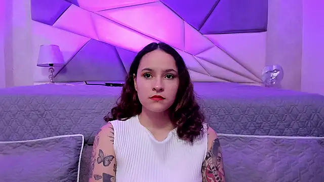 AnnyThompson  online show from 02/08/25, 10:19