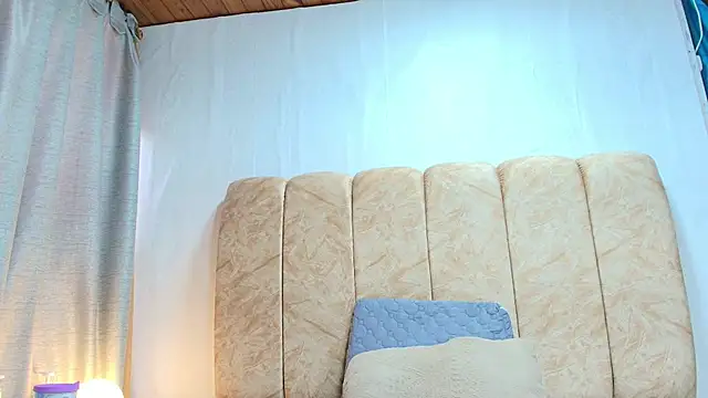 Zoe Curvy online show from 11/18/25, 12:53