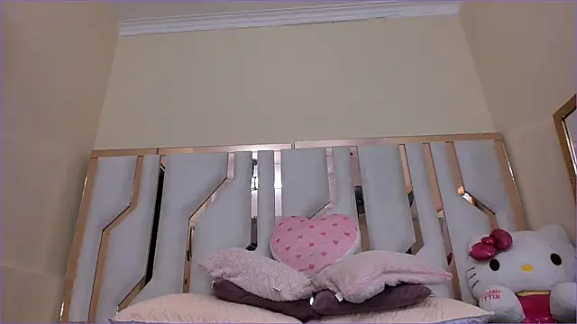 TifanyChill online show from 02/04/25, 02:39