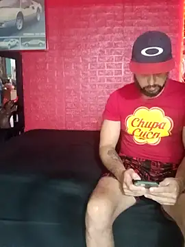 Snapshot of camiysebas21 chatting on 12/31/24, 12:21 camiysebas21 online show from 12/31/24, 12:21