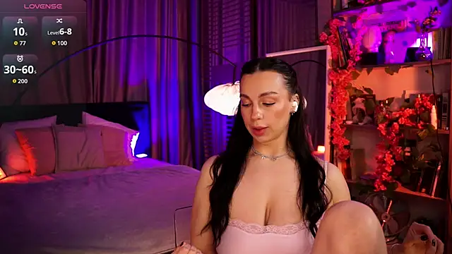 LunaNight online show from 10/05/25, 08:29