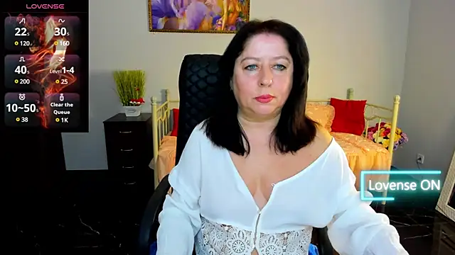 Julia Dean online show from 03/20/25, 12:53