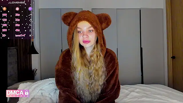 Molly sweetie online show from 12/17/25, 07:36