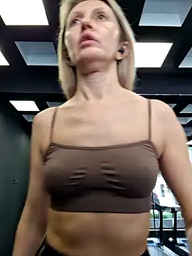 Miss    Mia  online show from 02/01/25, 12:16