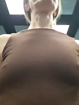 Miss    Mia  online show from 01/16/26, 11:47