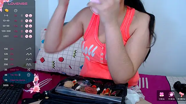 sofi-rojas1 online show from 01/17/26, 08:52