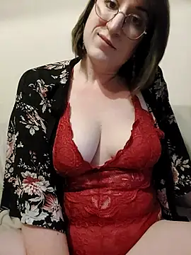 Snapshot of minierose chatting on 01/20/25, 04:01 minierose online show from 01/20/25, 04:01