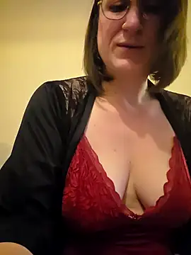 Snapshot of minierose chatting on 02/27/25, 07:12 minierose online show from 02/27/25, 07:12