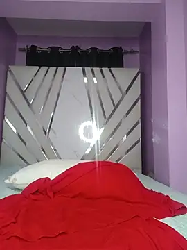 Pretty-queen123 online show from 04/21/26, 10:32