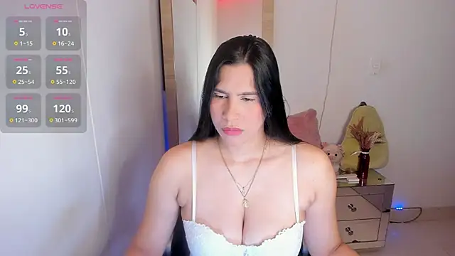 Snapshot of hellensexy chatting on 04/13/26, 11:21 hellensexy online show from 04/13/26, 11:21