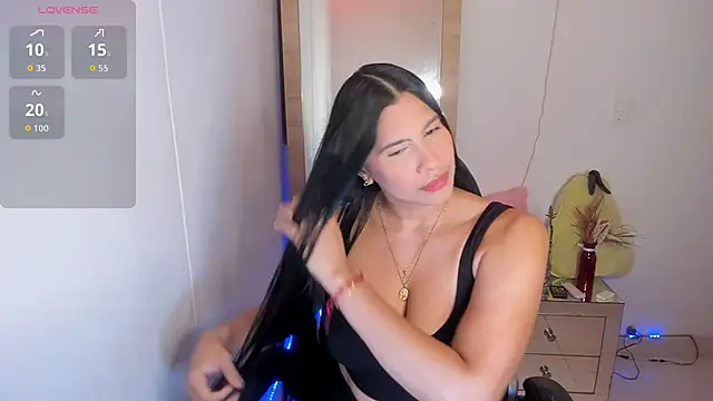 Snapshot of hellensexy chatting on 05/30/26, 10:07 hellensexy online show from 05/30/26, 10:07