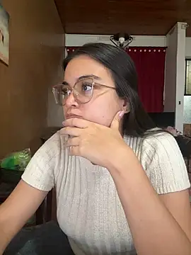 CamilaSofiia online show from 04/05/26, 11:13