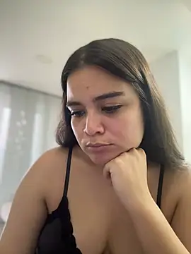 CamilaSofiia online show from 06/26/26, 10:36