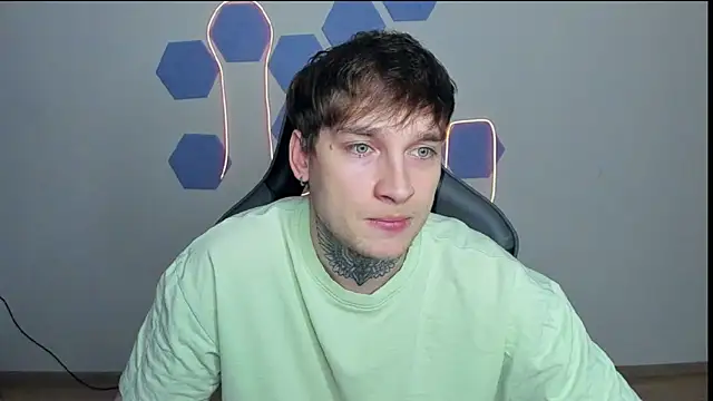 Chris Tyson online show from 12/06/24, 02:17