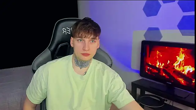 Chris Tyson online show from 02/22/25, 10:42