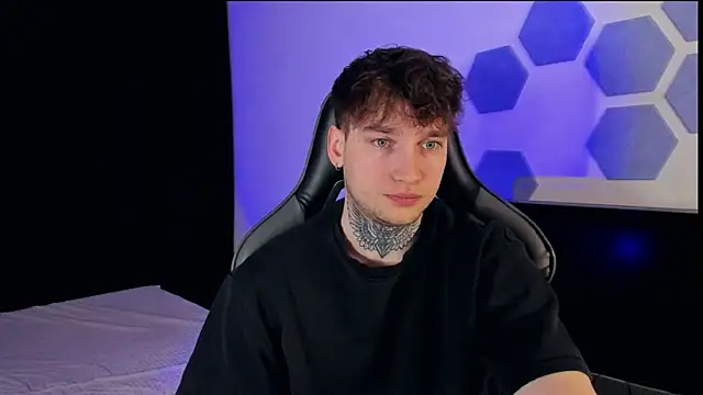 Chris Tyson online show from 03/19/25, 01:21