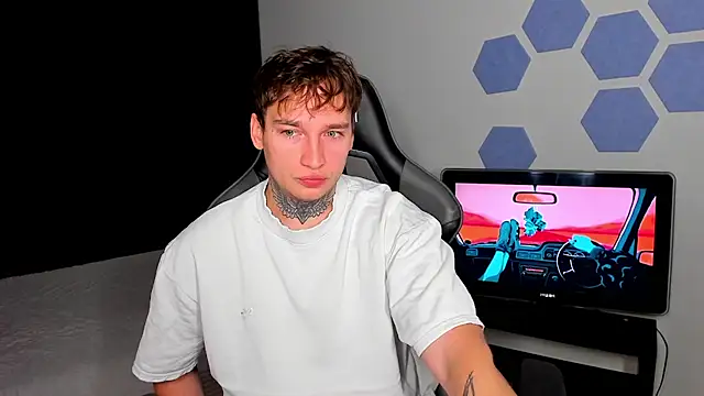 Chris Tyson online show from 09/19/25, 01:07