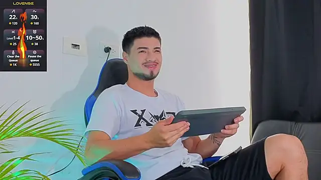 EdwardRoss  online show from 11/29/25, 08:34