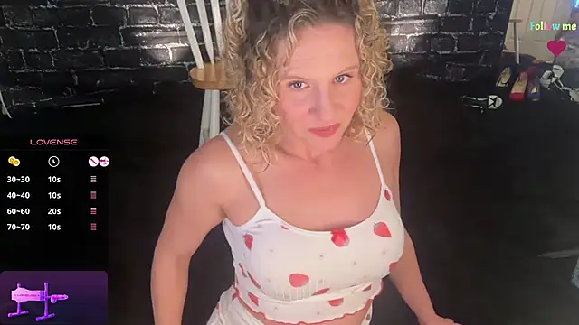 AmberJade AmJ online show from 11/19/25, 01:05